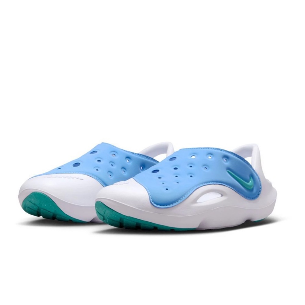 Brand new in box Nike Aqua Swoosh Little Kids' Sport Sandals